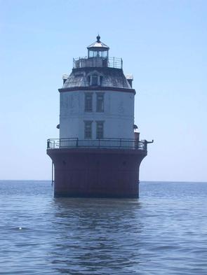 Point No Point Lighthouse makes a great backdrop for these photos!