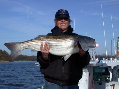 Debbie shows the guys how to reel them in!