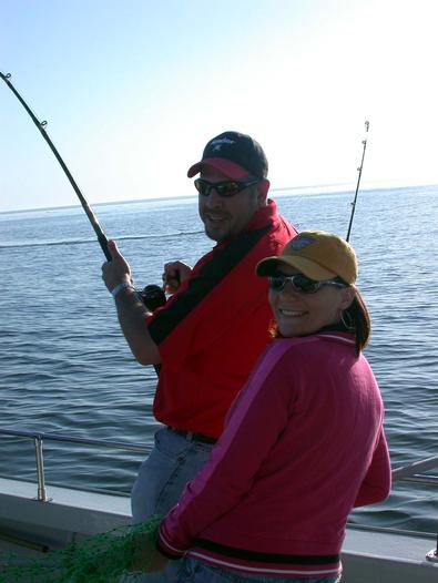 Eric cranks away with Marti cheering him on!